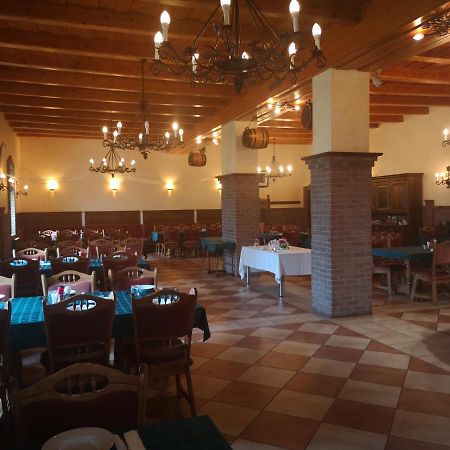 Eszter-Haz Vendeghaz Kerekegyhaza Hotel ภายนอก รูปภาพ