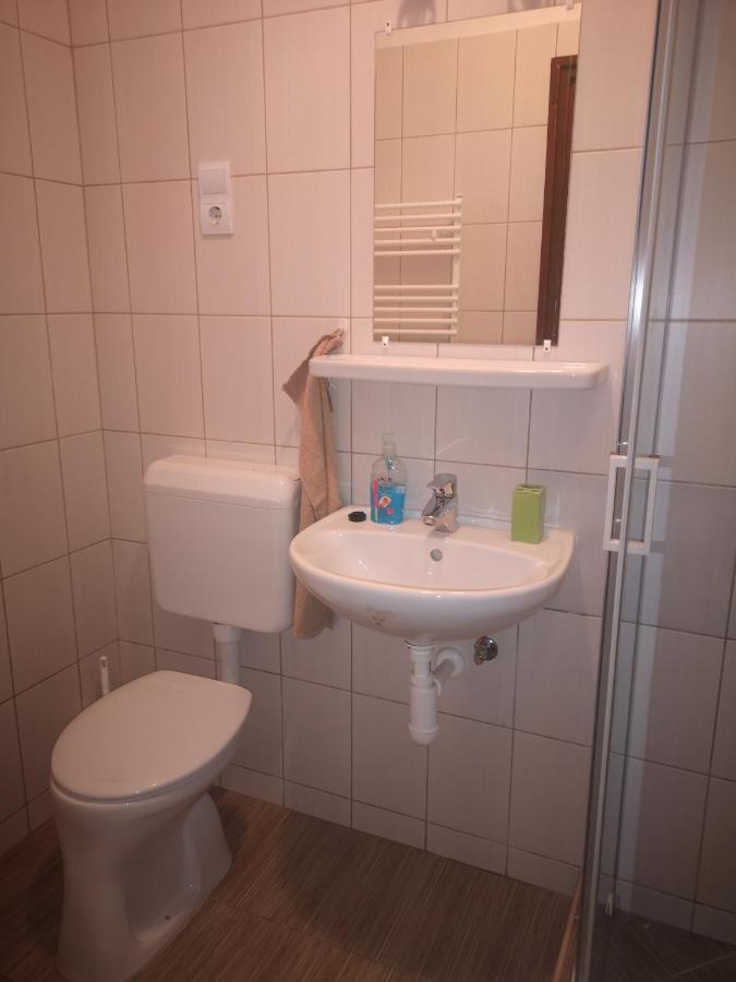 Eszter-Haz Vendeghaz Kerekegyhaza Hotel ภายนอก รูปภาพ