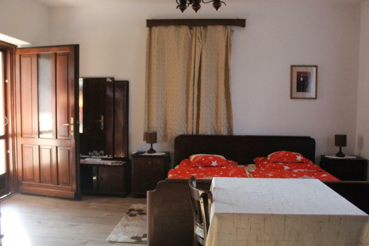 Eszter-Haz Vendeghaz Kerekegyhaza Hotel ภายนอก รูปภาพ