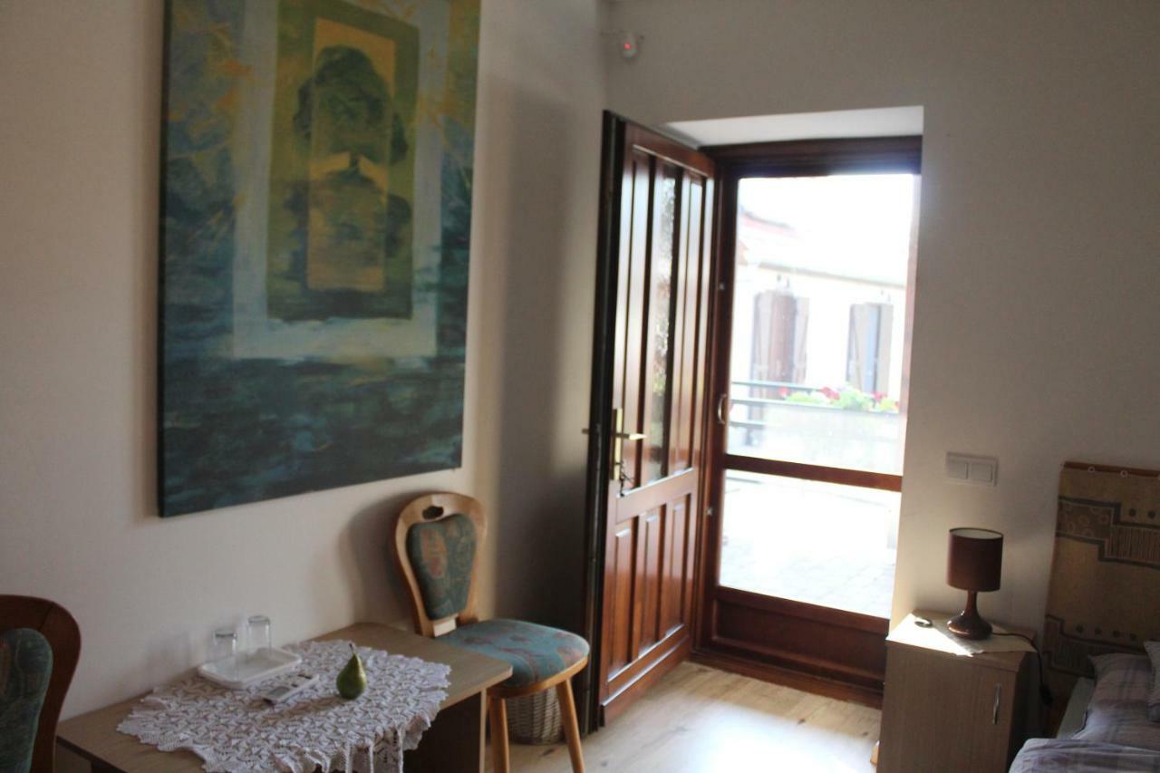 Eszter-Haz Vendeghaz Kerekegyhaza Hotel ภายนอก รูปภาพ